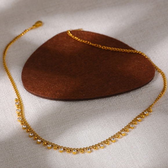 Shiny Diamonds Chain Necklace - Picture 2 of 5
